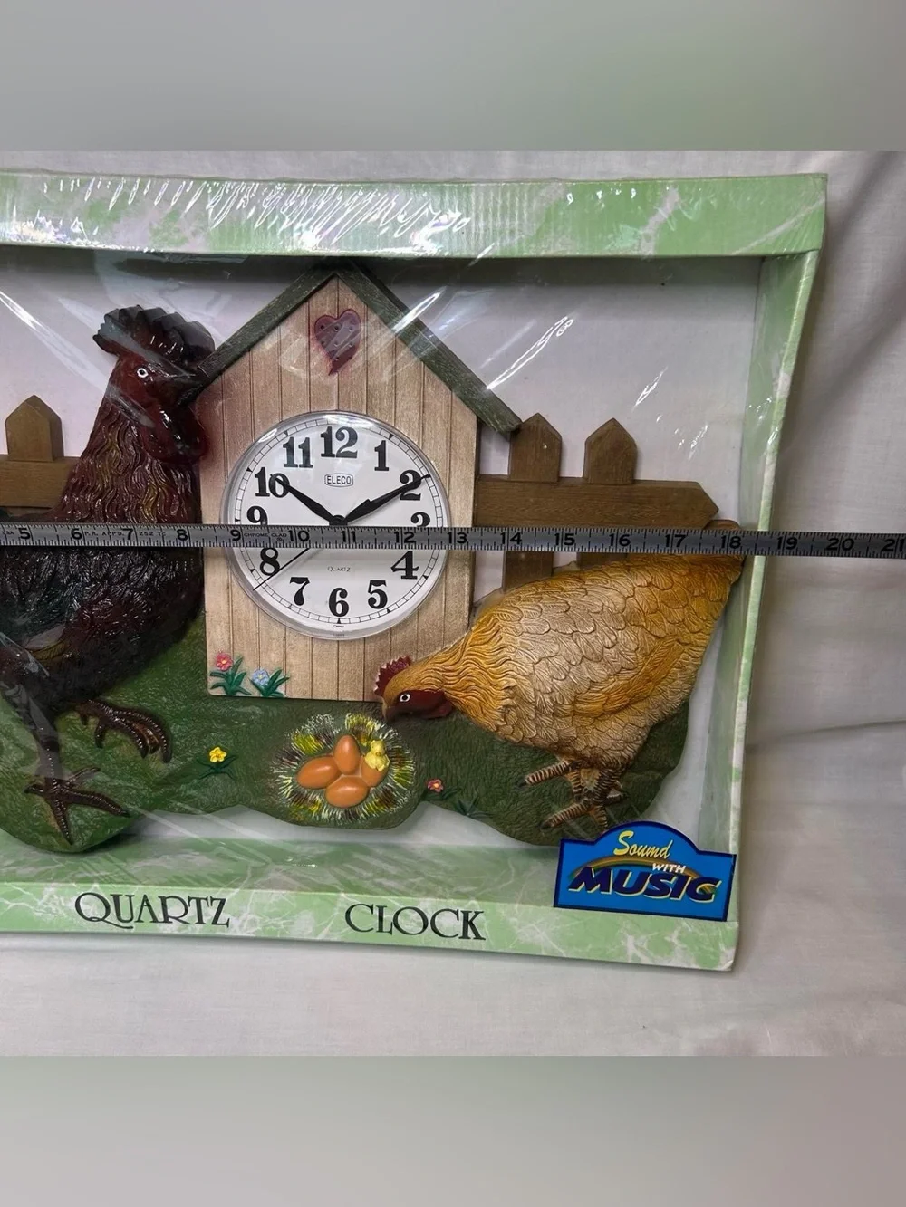 Vintage Cottagecore Farmhouse NIB Resin Rooster Chicken Musical Wall Clock